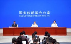 <strong>年中经济察看丨2025年中国外贸半年报：稳</strong>